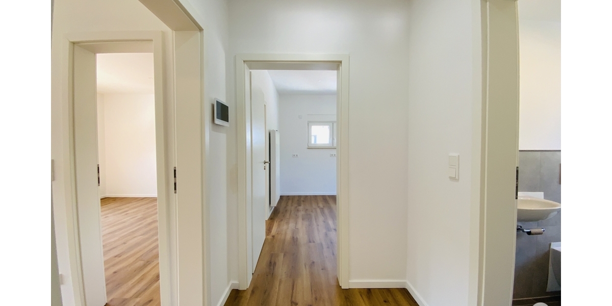Einfamilienhaus mit 5 Zimmern und 2 Bädern, großem Garten ideal für Familien. Komplett saniert! - Einfamilienhaus Düsseldorf / Rath Rath | Angebot:27112998