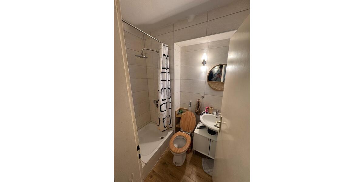 Erdgeschoßwohnung Essen Stadtbezirk II - 1 Zimmer, 38 m&sup2;, 700&euro; | Angebot:25238967