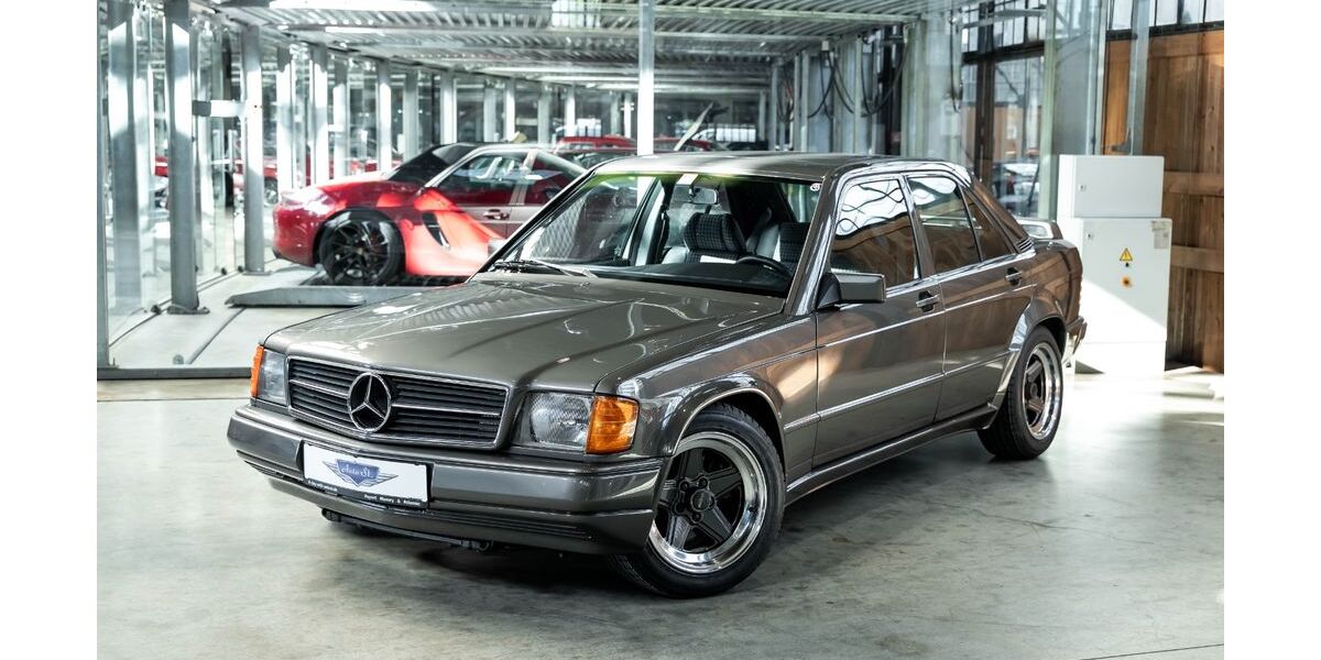 Mercedes-Benz 190 75.657 km 139.890 &euro; Düsseldorf 40591