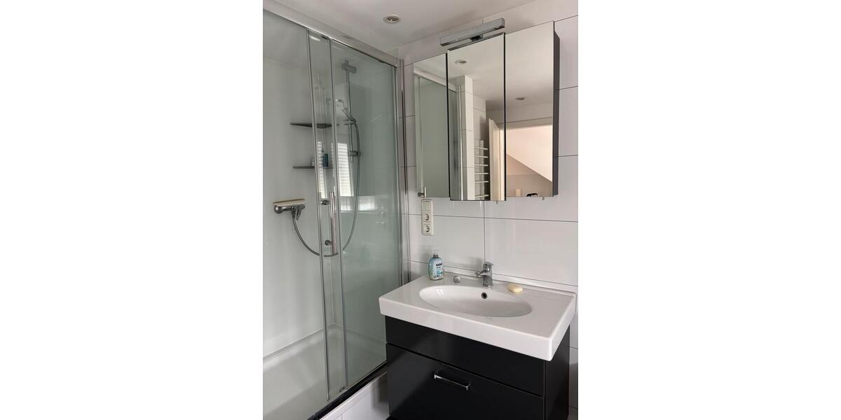 Dachgeschoßwohnung Essen Stadtbezirk VI - 1 Zimmer, 40 m&sup2;, 420&euro; | Angebot:26407189