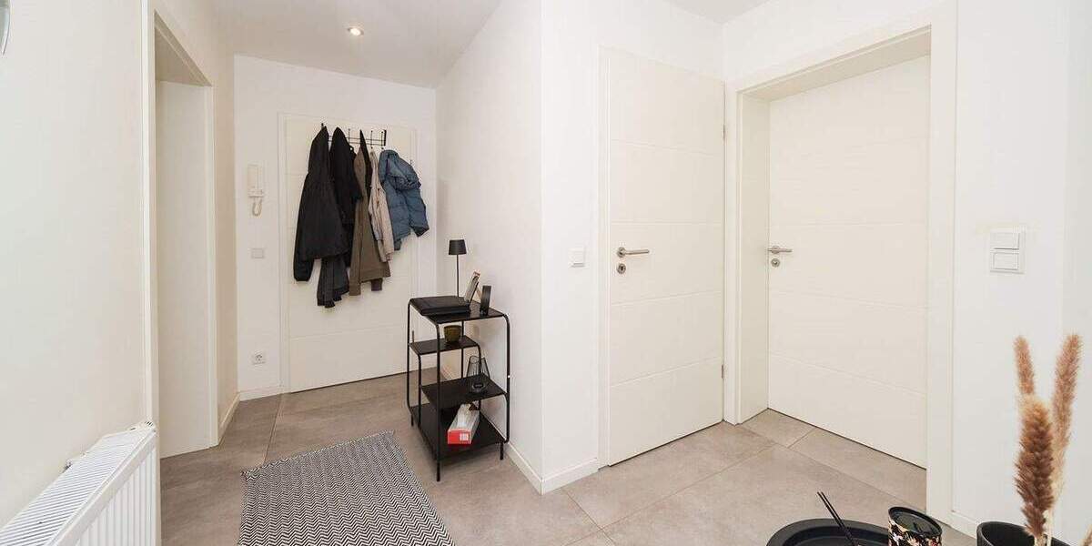 Hochwertige Erdgeschosswohnung mit Garten in kernsaniertem 3-Familienhaus 4 zimmer