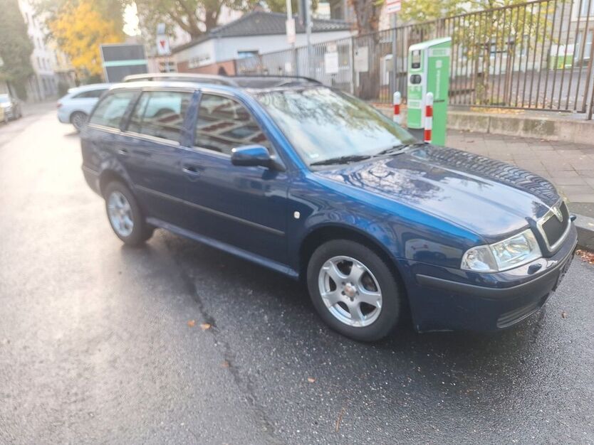 Skoda Octavia 97.625 km 4.650 € DÜSSELDORF 40219