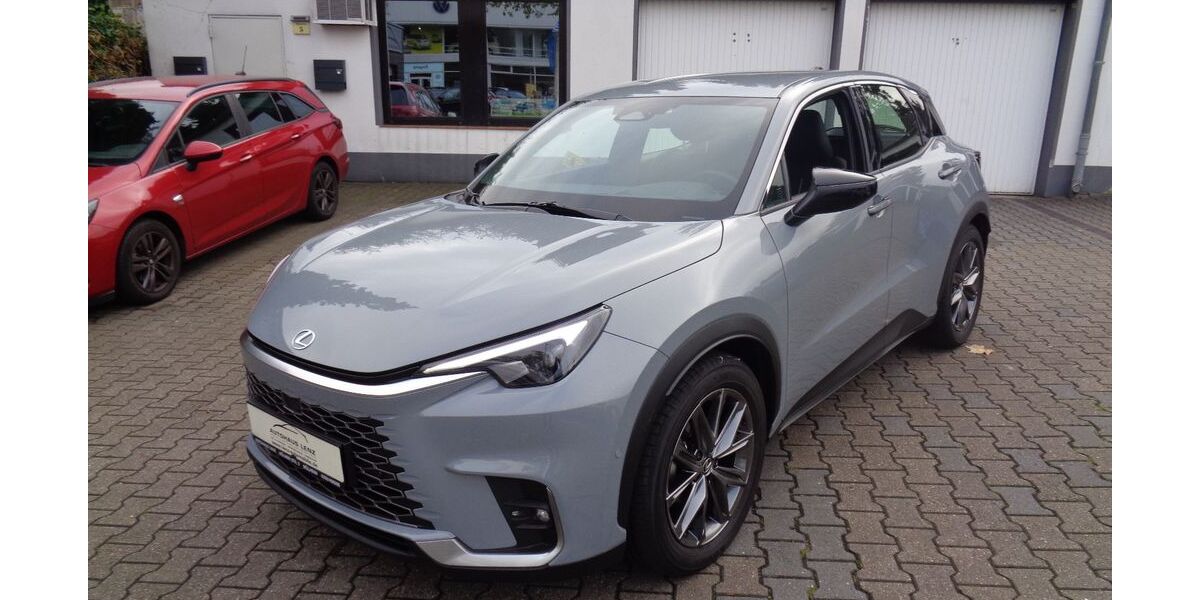 Lexus LBX 6.100 km 37.500 &euro; Mülheim 45481