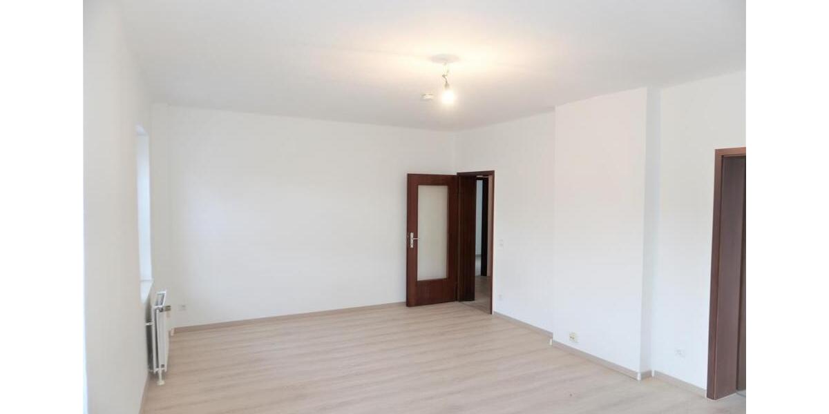 ERSTBEZUG nach Sanierung + Einzug ab 01.03.2026 möglich! 3 zimmer