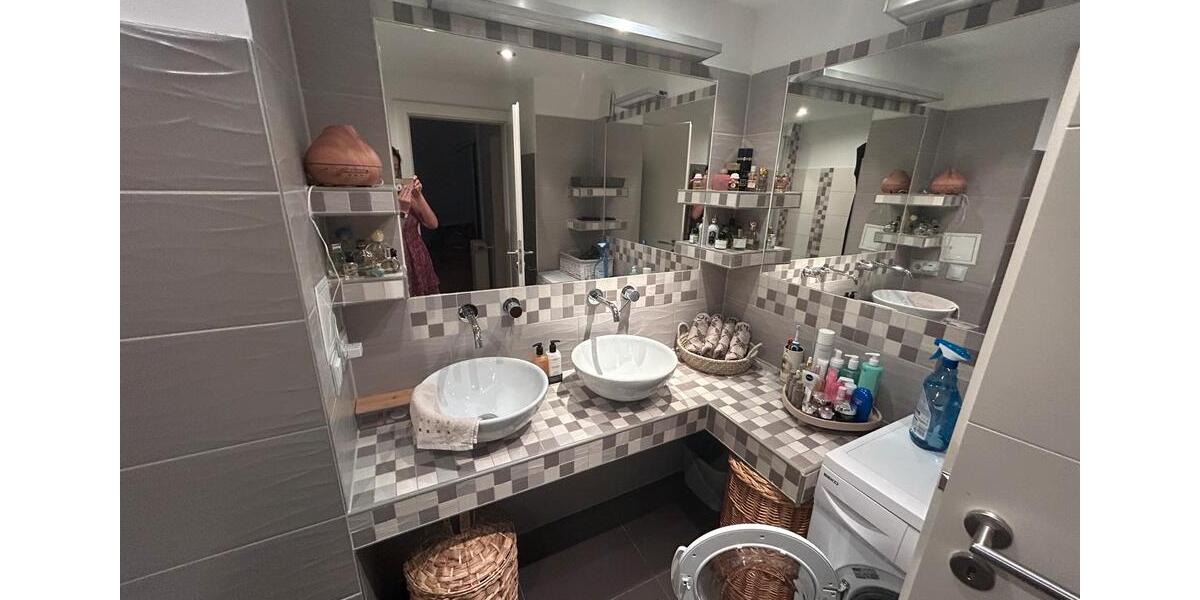 Etagenwohnung Düsseldorf Pempelfort - 2 Zimmer, 75 m&sup2;, 1.496&euro; | Angebot:26604507