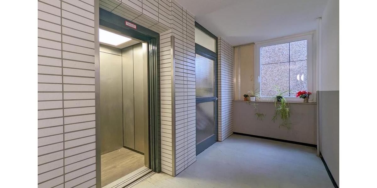 + Sonnenbalkon + sofort beziehbar mit Aufzug + 1.5 zimmer