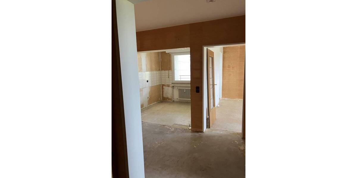 Eigentumswohnung mit grünem Ausblick und Tiefgaragenstellplatz 3 zimmer