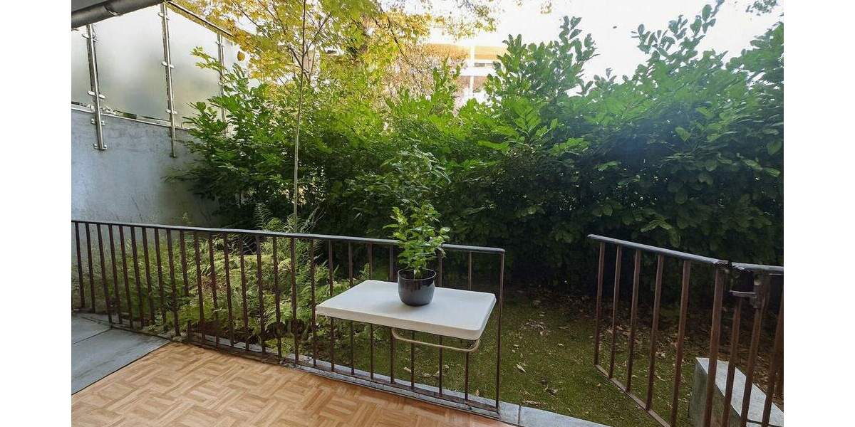 Vermietete zwei Zimmer Wohnung mit Balkon in zentraler Lage 2 zimmer