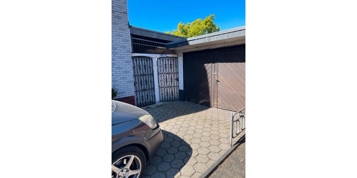 Einfamilienhaus Duisburg - 6 Zimmer, 150 m&sup2;, 2.160&euro; | Angebot:26215500