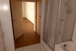Große Wohnung mit Aufzug und großer Garage