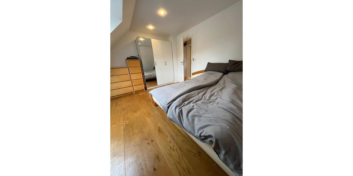Dachgeschoßwohnung Mettmann - 2 Zimmer, 56 m&sup2;, 995&euro; | Angebot:26330106