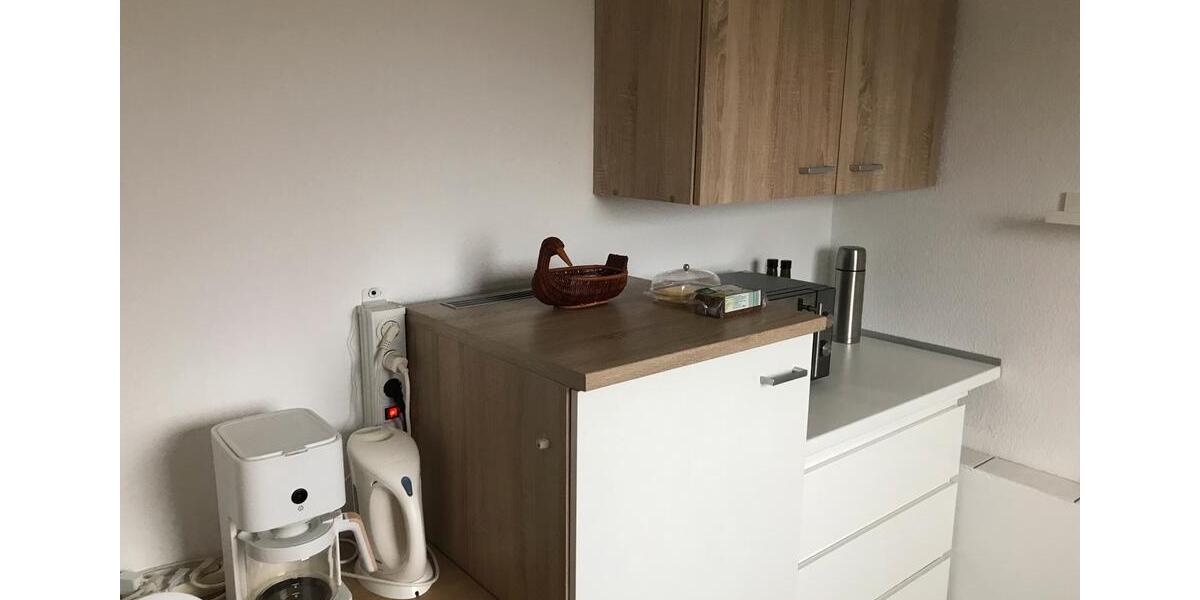 gemütliche DG-Wohnung, gut geschnitten 1 zimmer