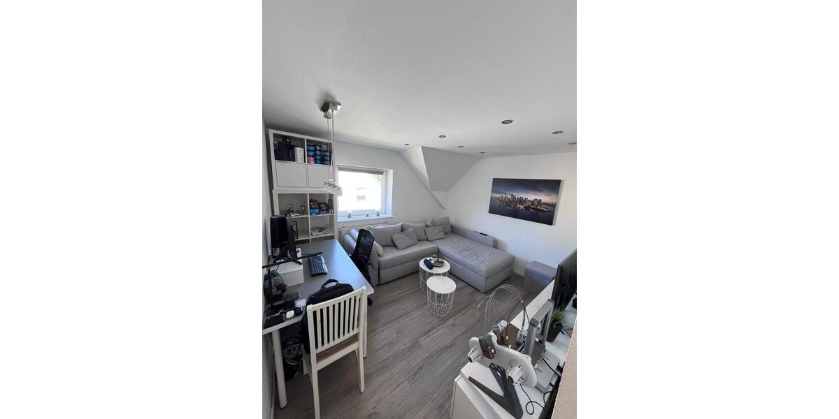 Dachgeschoßwohnung Mülheim an der Ruhr Dümpten - 2 Zimmer, 42 m&sup2;, 550&euro; | Angebot:25407462