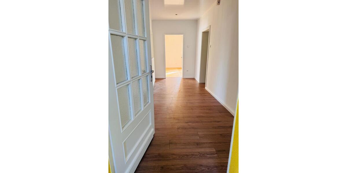 Wohnung mit Garten, Einbauküche und Kaminofen 3 zimmer