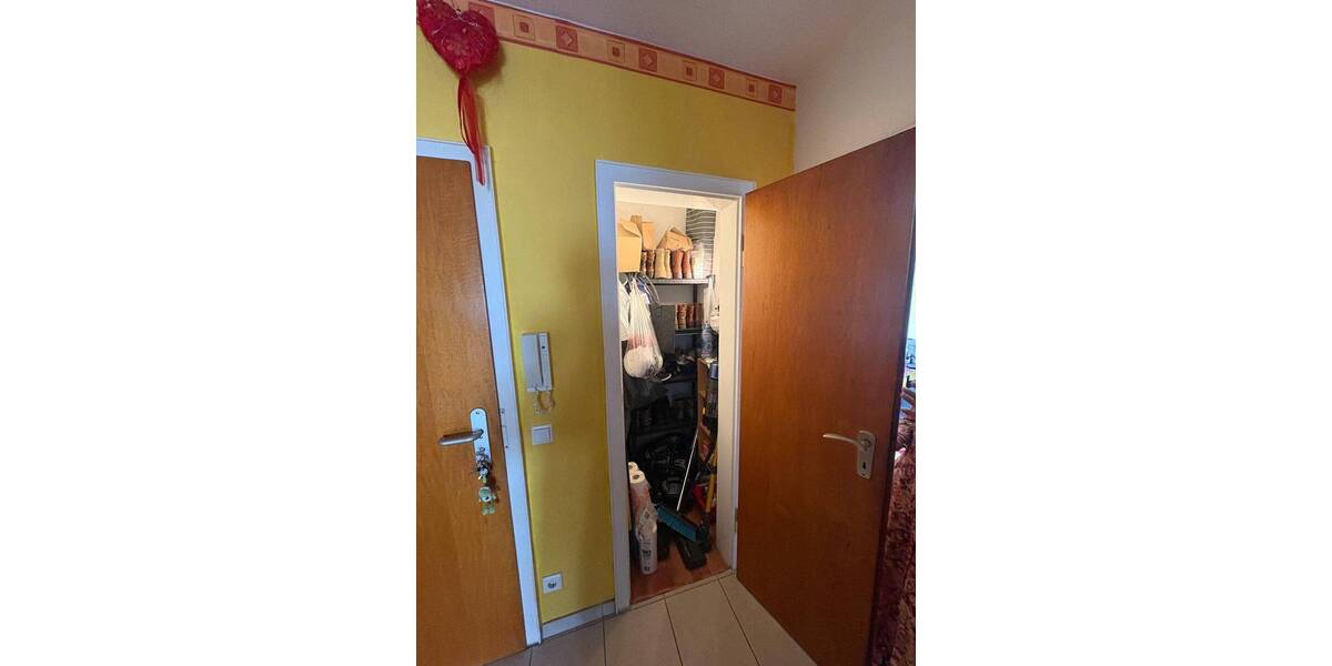 Etagenwohnung Krefeld Oppum - 2 Zimmer, 89 m&sup2;, 950&euro; | Angebot:26244926