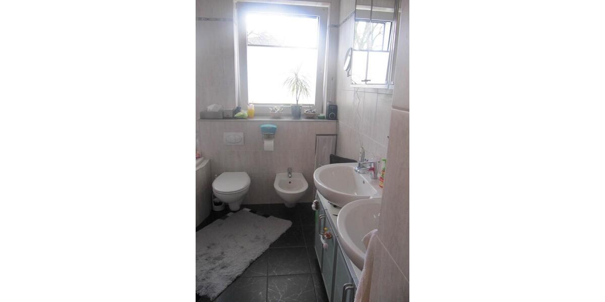 Erdgeschoßwohnung Heiligenhaus - 4 Zimmer, 105 m&sup2;, 329.000&euro; | Angebot:25402455