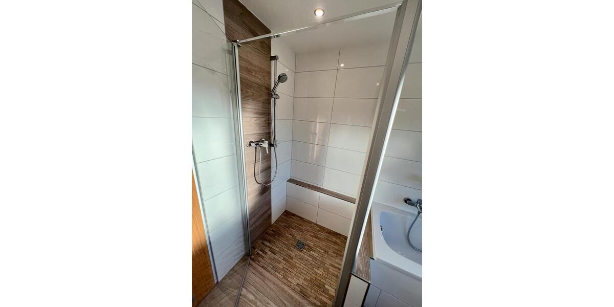 Dachgeschoßwohnung Voerde (Niederrhein) - 3 Zimmer, 78 m&sup2;, 740&euro; | Angebot:25294077