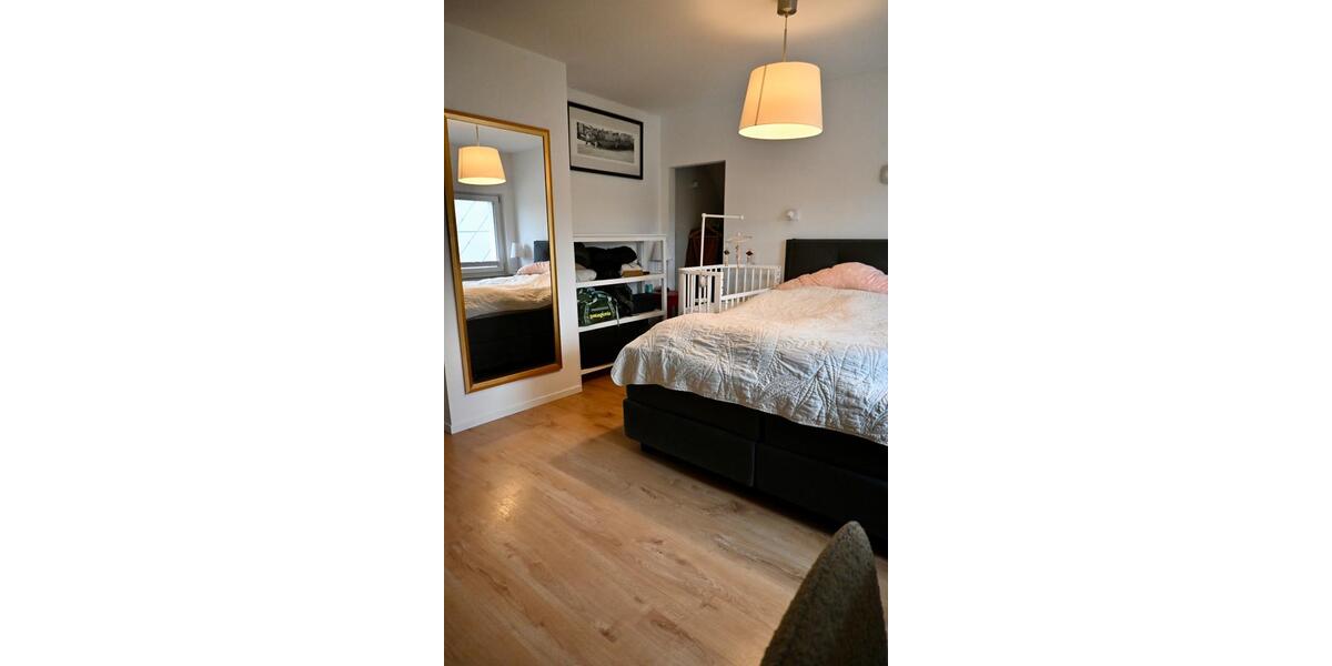 Einfamilienhaus mit Doppelgarage & PV-Anlage - provisionsfrei 3.5 zimmer