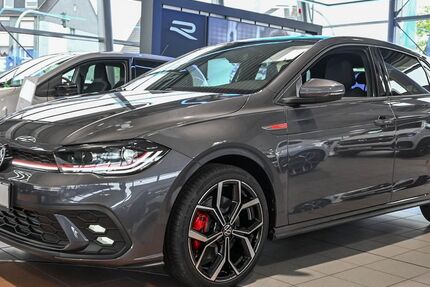 VW Polo 1.999 km 41.499 &euro; Duisburg 47178