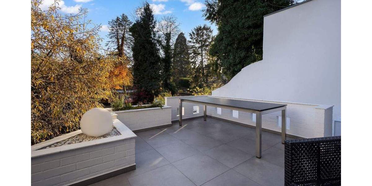 Reihenmittelhaus Krefeld Cracau - 7 Zimmer, 202 m&sup2;, 1.590.000&euro; | Angebot:23950806