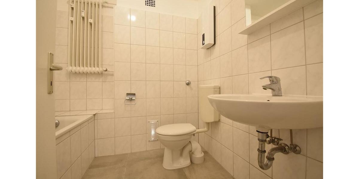 RENOVIERT! Apartment mit Balkon & Wintergarten zu vermieten 1 zimmer