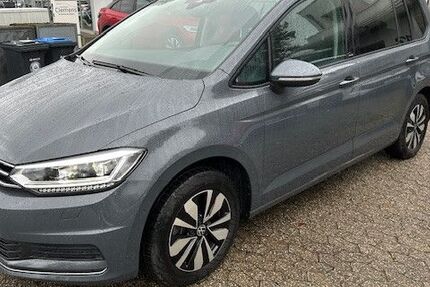 VW Touran 14.930 km 34.650 € Düsseldorf 40472