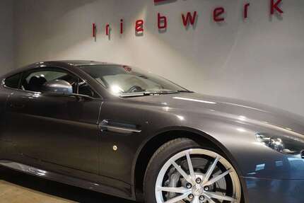 Aston Martin V8 33.000 km 74.941 € Duisburg 47228