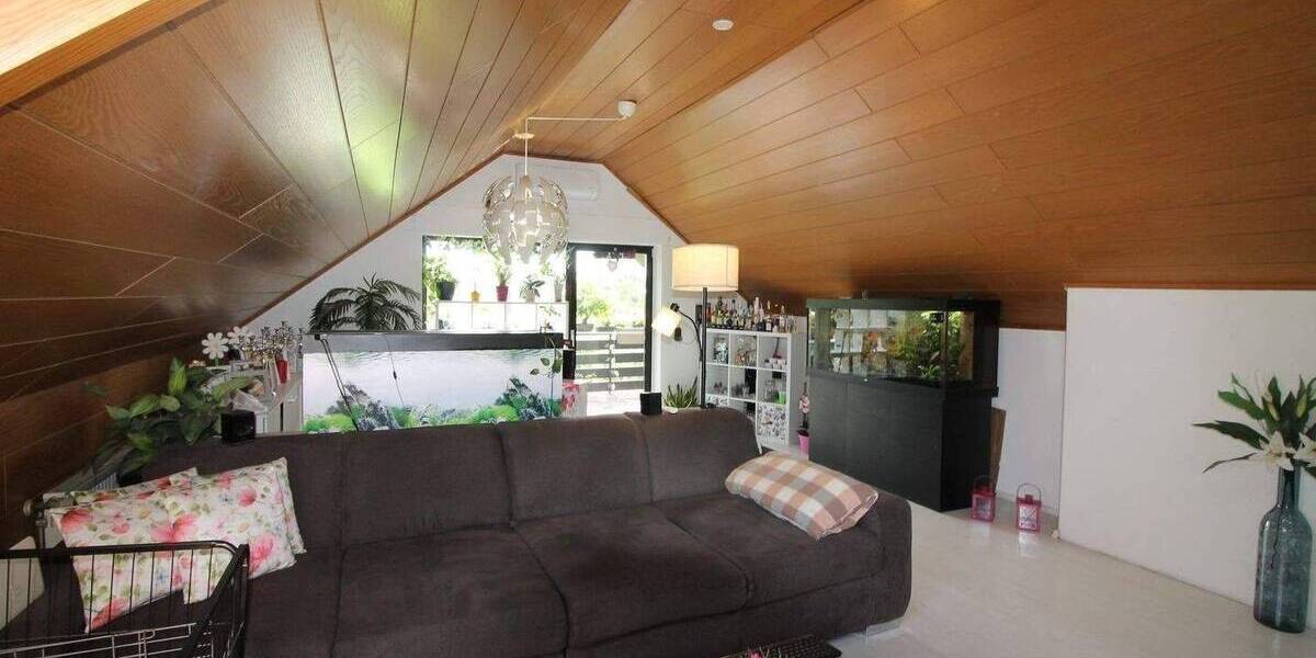 Mehrfamilienhaus, Wohnhaus Rheinberg Ossenberg - 7 Zimmer, 257 m&sup2;, 550.000&euro; | Angebot:24028409