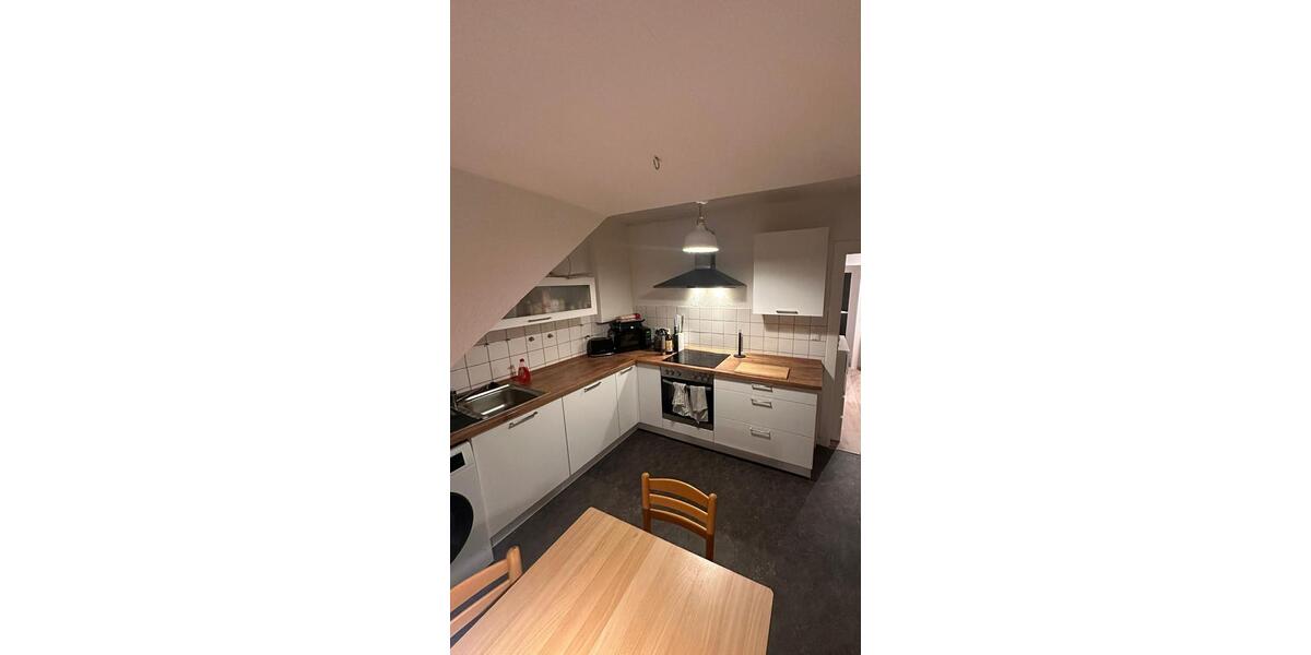 Dachgeschoßwohnung Düsseldorf Oberbilk - 2 Zimmer, 48 m&sup2;, 670&euro; | Angebot:25590275