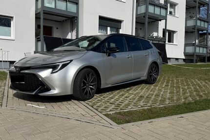 Toyota Corolla 38.500 km 31.490 &euro; Heiligenhaus 42579