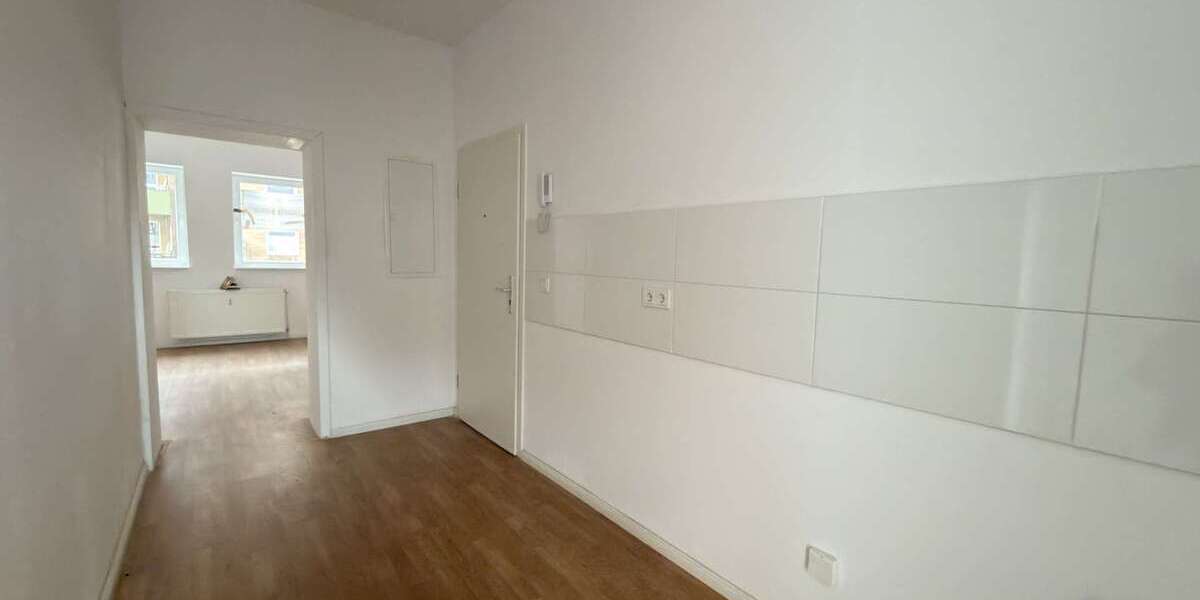 Exklusives Investment: Kernsaniertes Mehrfamilienhaus mit Balkon und Terrasse 10 zimmer