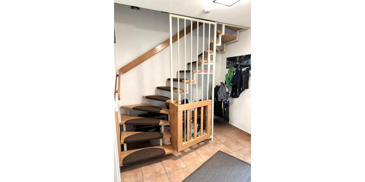 Großzügiges Reihenhaus mit Garten und Garage in Gelsenkirchen 4.5 zimmer