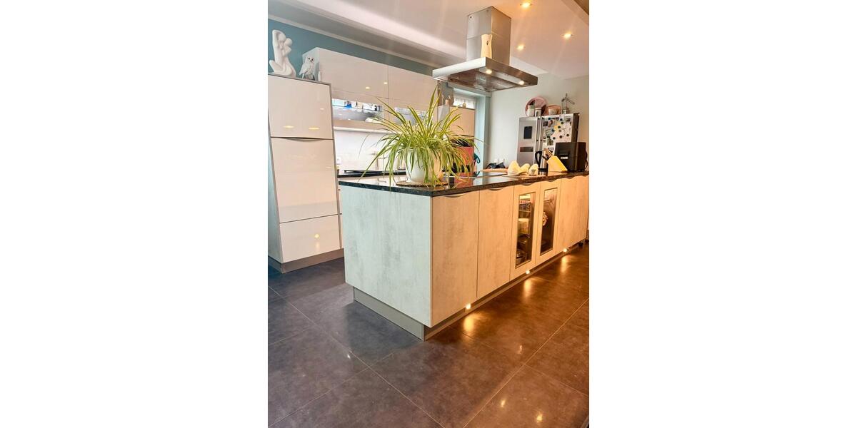Mehrfamilienhaus, Wohnhaus Hünxe - 7.5 Zimmer, 270 m&sup2;, 859.000&euro; | Angebot:26889271