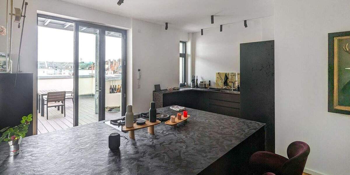 Stilvolle, hochwertig möblierte Wohnung im Herzen von Düsseldorf-Friedrichstadt 3 zimmer