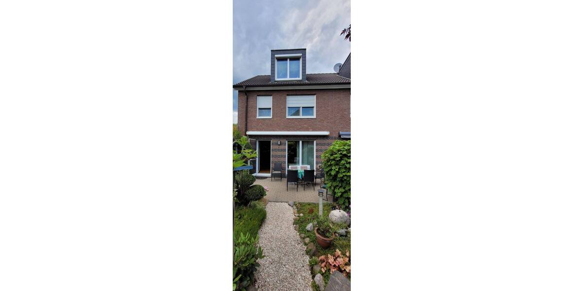 RESERVIERT! ..Alles zu Fuß zu erreichen, geräumiges Haus 4 zimmer