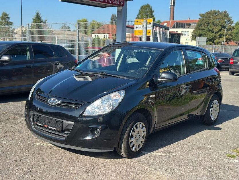 i20