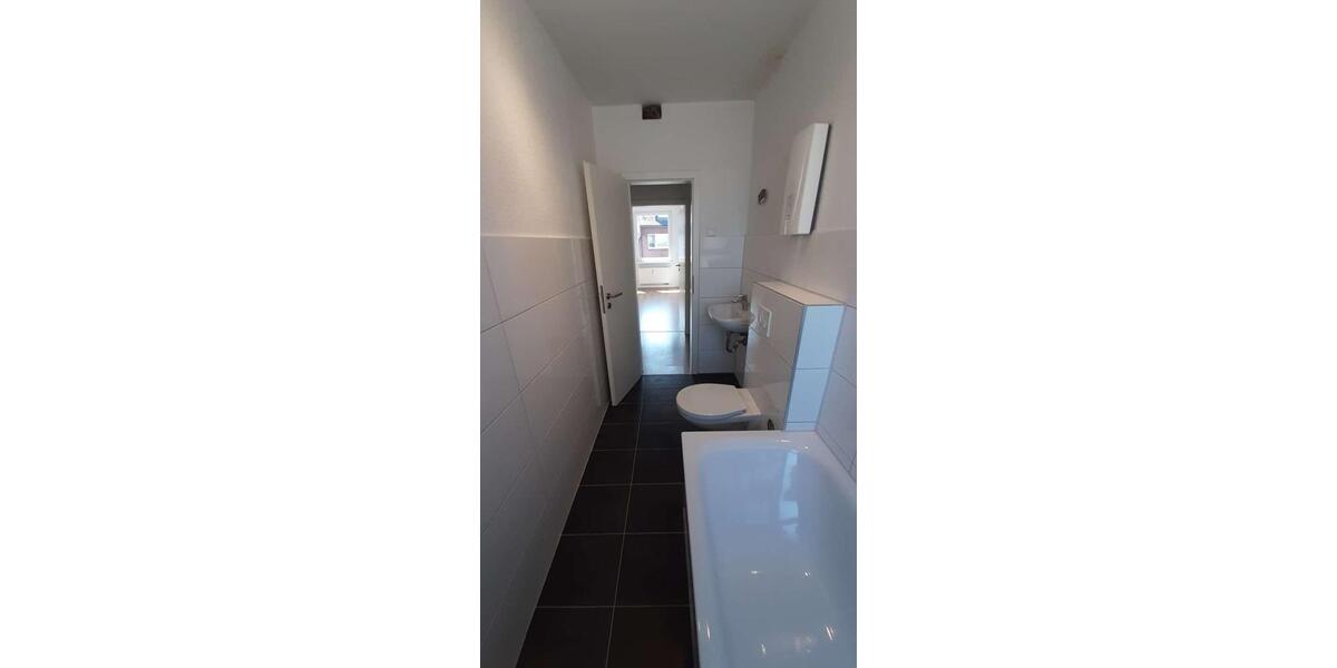 Landgrafenstraße 2- helle 3 ZKB Wohnung im 3.OG zu vermieten 3 zimmer