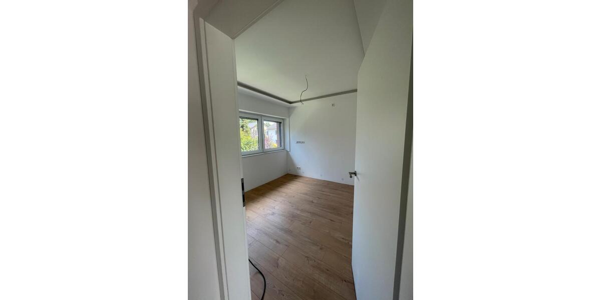 Reihenhaus Erkrath - 10 Zimmer, 192 m&sup2;, 650.000&euro; | Angebot:27426555