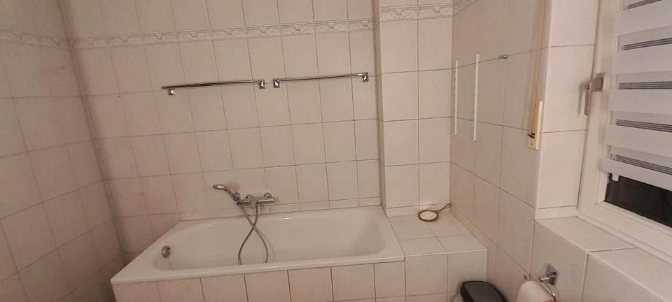 Reihenhaus Krefeld Gartenstadt - 7 Zimmer, 163 m&sup2;, 1.630&euro; | Angebot:24817348