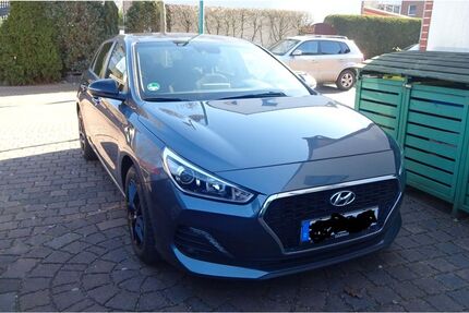 Hyundai i30 76.000 km 14.600 &euro; Duisburg 47239