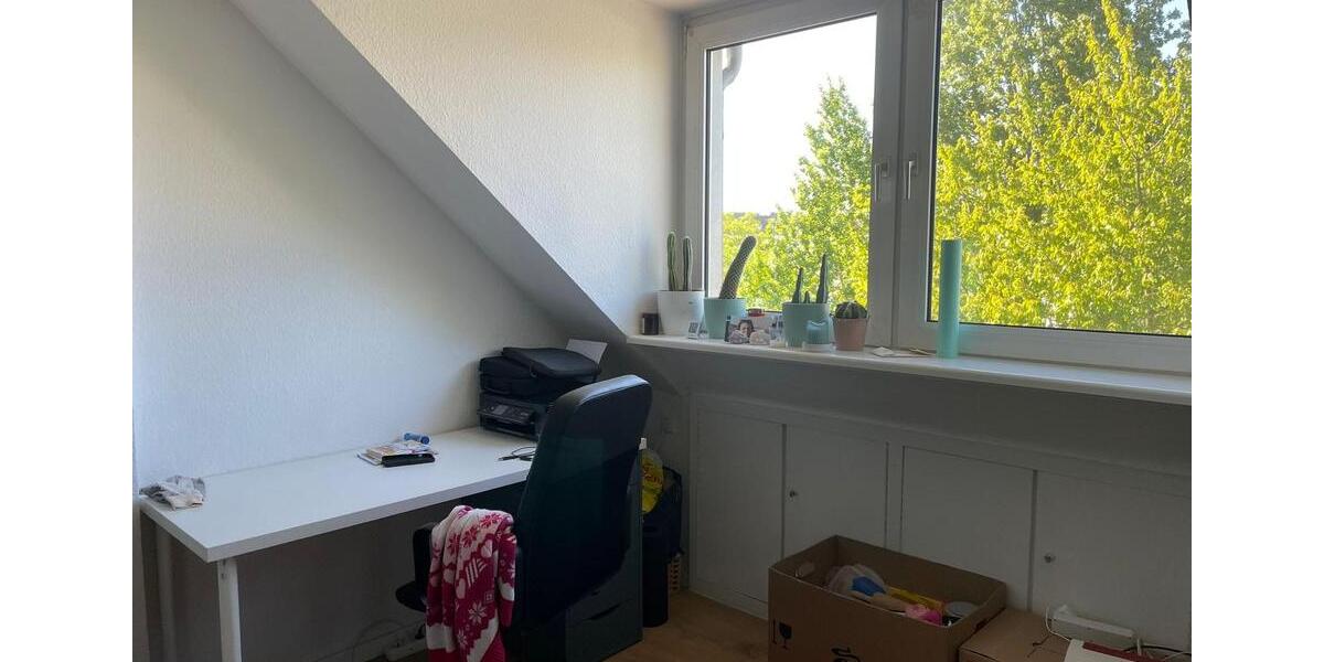 Dachgeschoßwohnung Düsseldorf Stadtbezirk 2 - 2 Zimmer, 36 m&sup2;, 570&euro; | Angebot:26372624