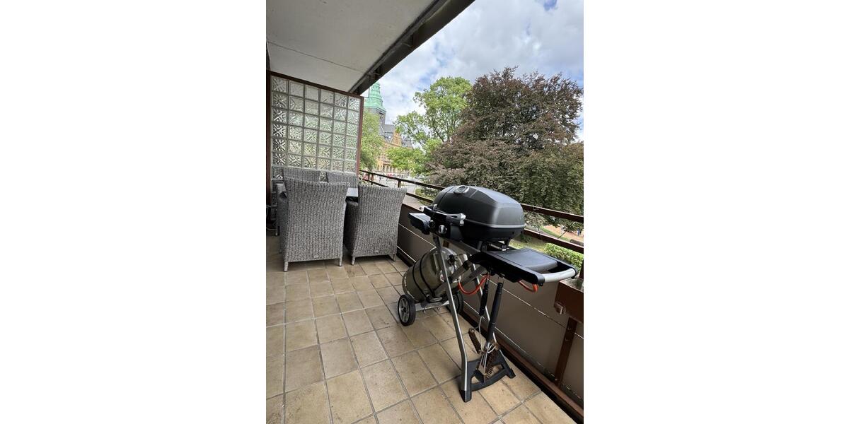 Gehobene Eigentumswohnung nahe Erlbruchpark mit Balkon und Garage 2 zimmer