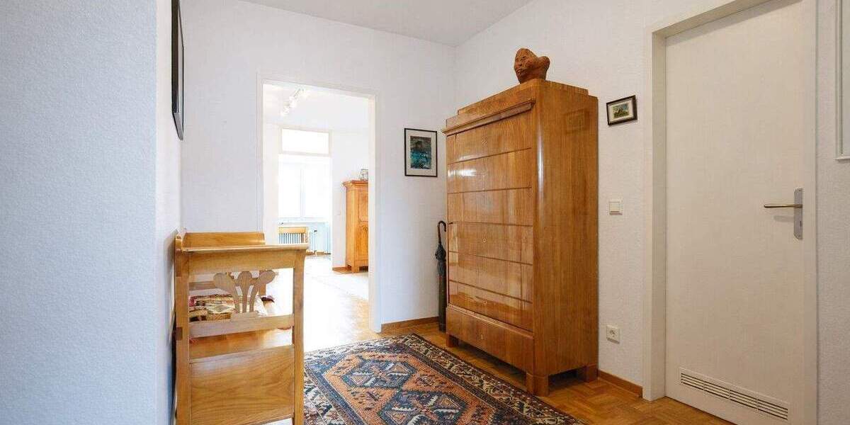 Etagenwohnung Krefeld Cracau - 2 Zimmer, 107 m&sup2;, 269.000&euro; | Angebot:24764878