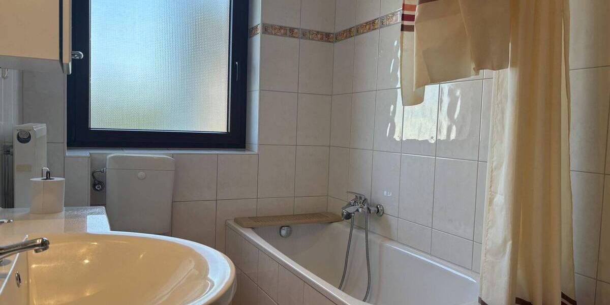 Etagenwohnung Duisburg Hochheide - 3 Zimmer, 76 m&sup2;, 169.000&euro; | Angebot:26391465