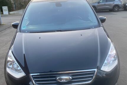 Ford Galaxy 119.360 km 7.499 &euro; Düsseldorf 40468