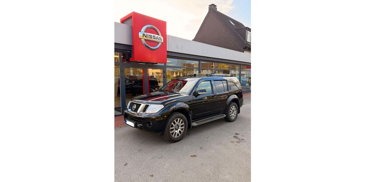 Nissan Pathfinder 250.000 km 9.000 &euro; Essen 45356