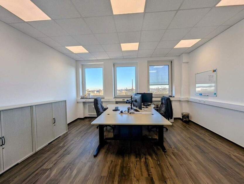 Freie Büroräume im K2 Tower und Industriepark - All-in-Miete zimmer