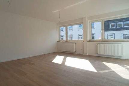 Krefeld-Cracau, Freiligrathstraße 42 - Tolle, kernsanierte 3-Zimmer-Wohnung mit Balkon ab Mitte Oktober zu mieten !! 3 zimmer