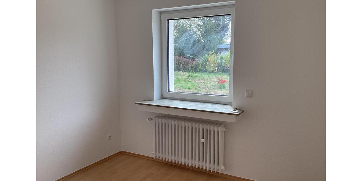 Erdgeschoßwohnung Meerbusch - 3.5 Zimmer, 93 m&sup2;, 1.360&euro; | Angebot:26366147