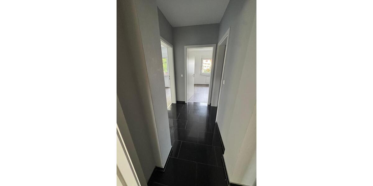 Moderne Wohnung in guter Lage von Buer zimmer